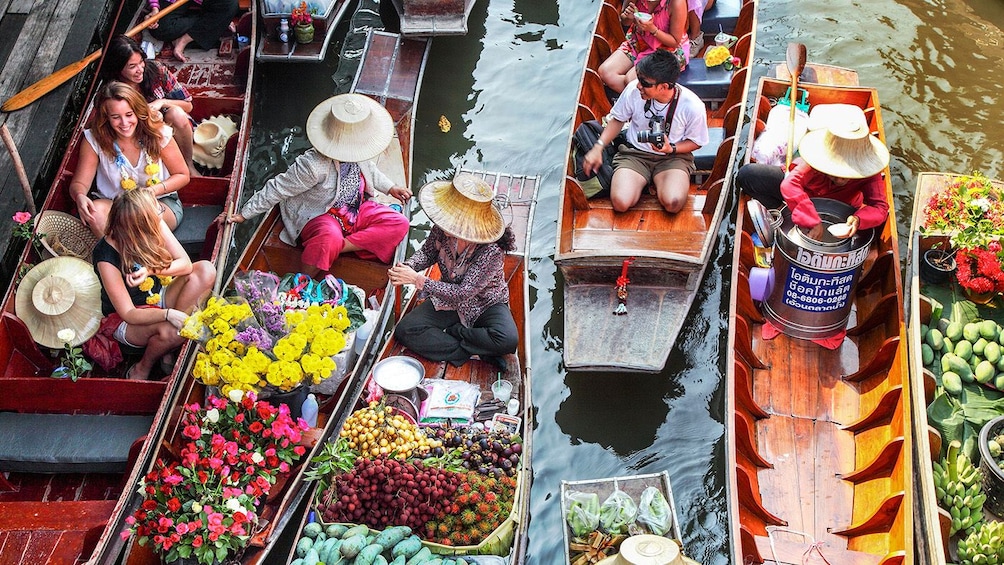 Bangkok Floating Market and Maeklong Railway Private Tour