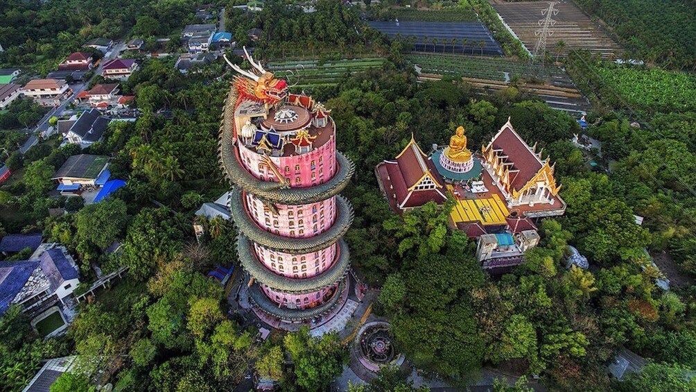Bangkok Damnoen Saduak,Maeklong Railway & Dragon Temple Tour