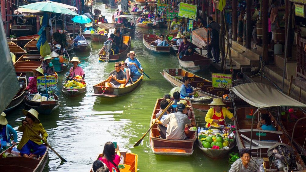 Bangkok Damnoen Saduak,Maeklong Railway & Dragon Temple Tour