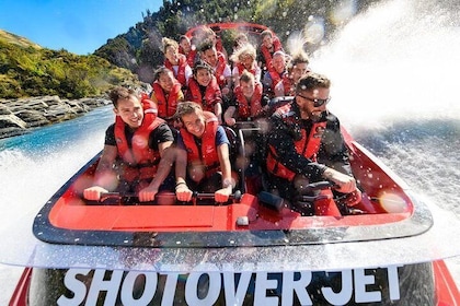 Shotover River Extreme Jet Boat Ride i Queenstown, Nya Zeeland