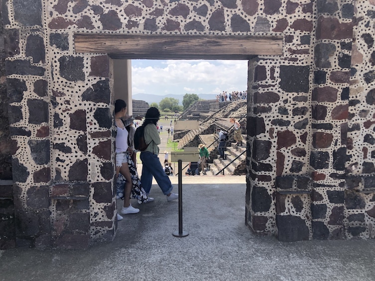 Tour # 1 in Mexico City: 3X1 Teotihuacan Pyramids plus...