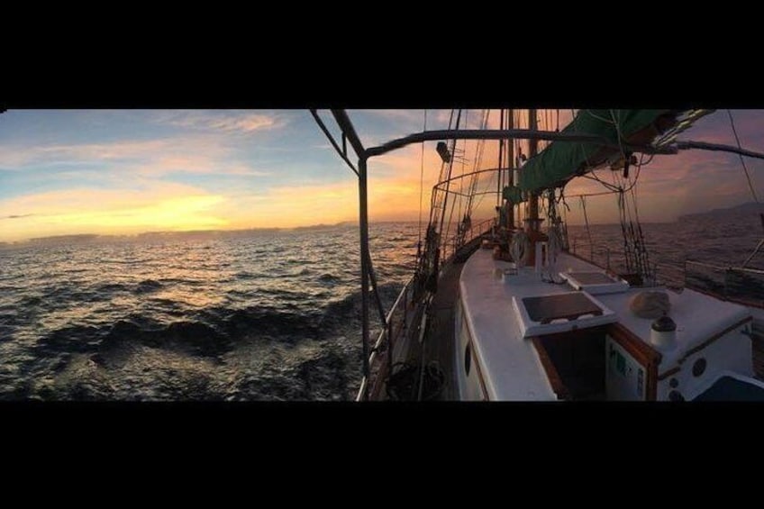 Whitsundays Sunset Sailing Cruise