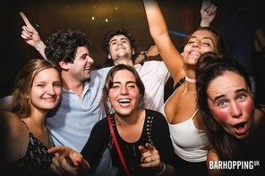 London Pub Crawl Experience