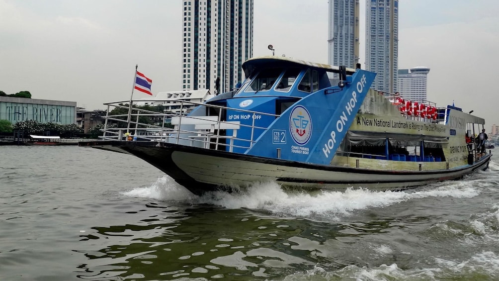 Chao Phraya Tourist Bangkok Hop-On-Hop-Off Sightseeing Boat