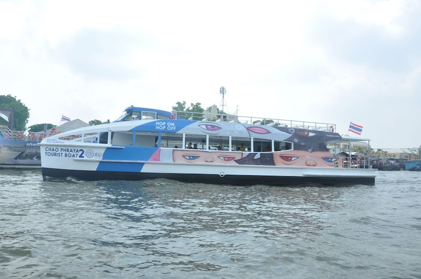 Chao Phraya Tourist Bangkok Hop-On-Hop-Off Sightseeing Boat