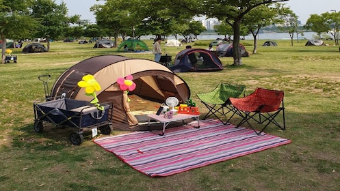 Yeouido Han River Tent Rental Service