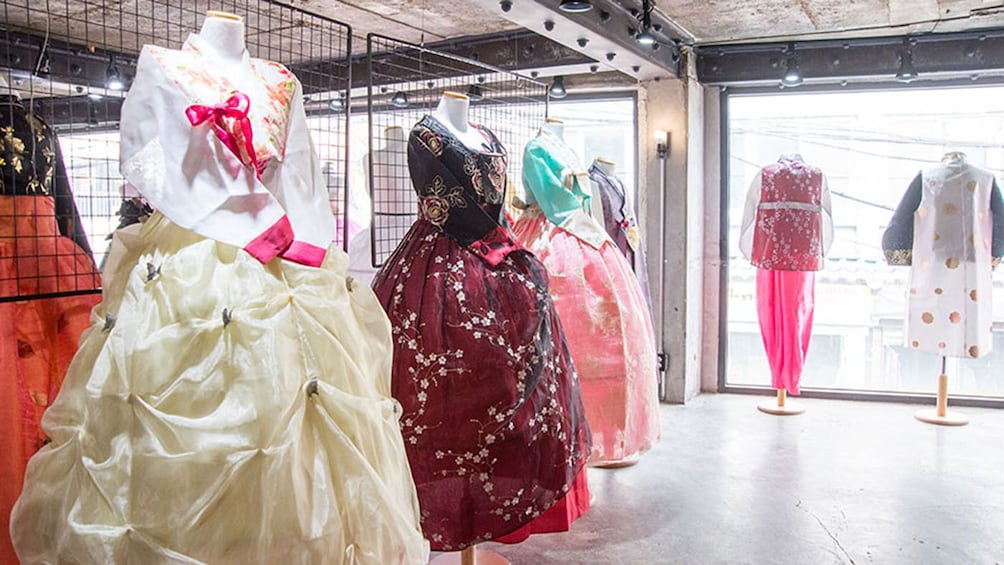 Hanbok Experience at Changgyeonggung Seoul