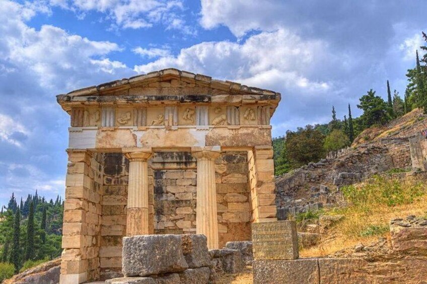 6days Private Tour of Peloponesse, Delphi, Meteora, Thermopylae from Athens