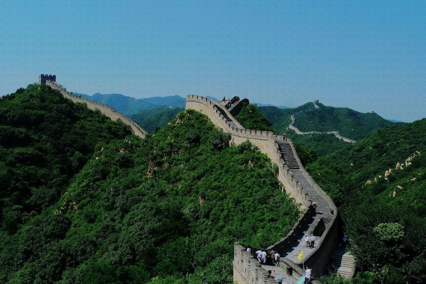Private Tour: Great Wall at Badaling & Ming Tomb with Lunch