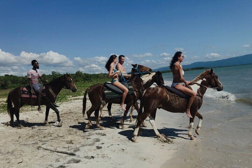 Reggae horseback beach ride n’ swim is dubbed “The Best Horseback Experience in Jamaica” !!!