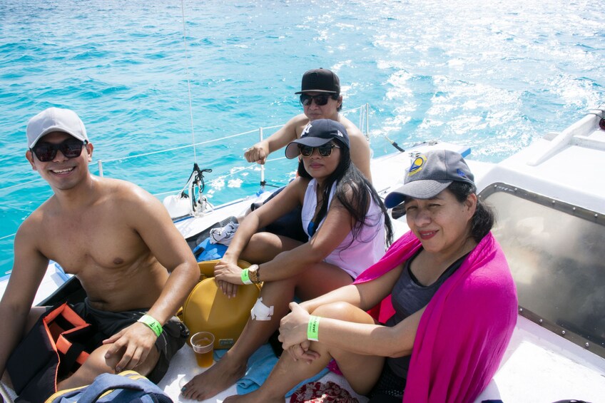 Catamaran Isla Mujeres Excitement