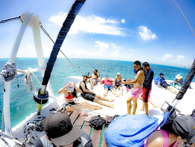 Catamaran Isla Mujeres Excitement
