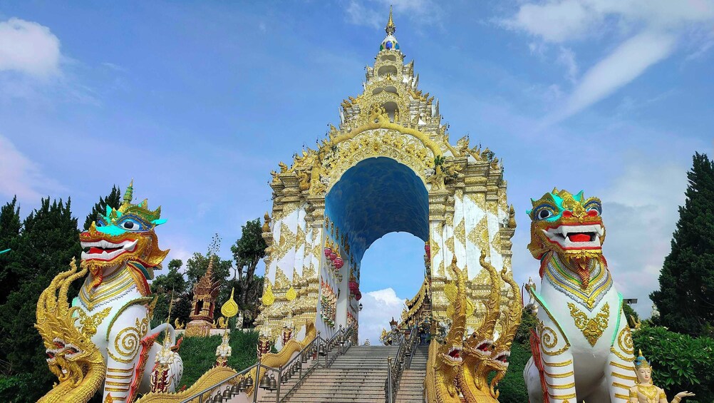 Chiang Rai Temples Small Group Tour