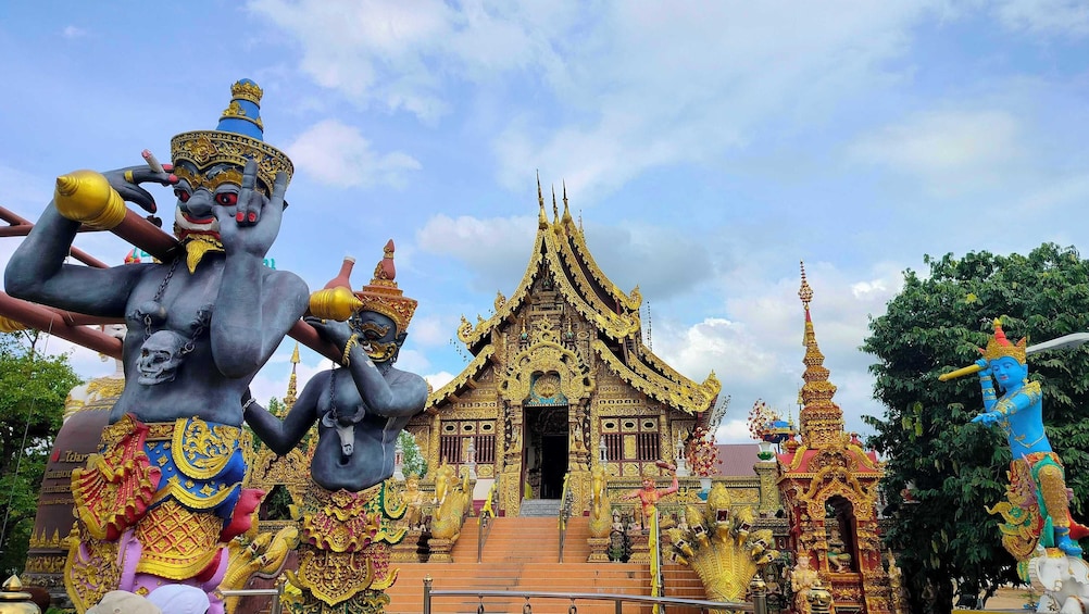 Chiang Rai Temples Small Group Tour