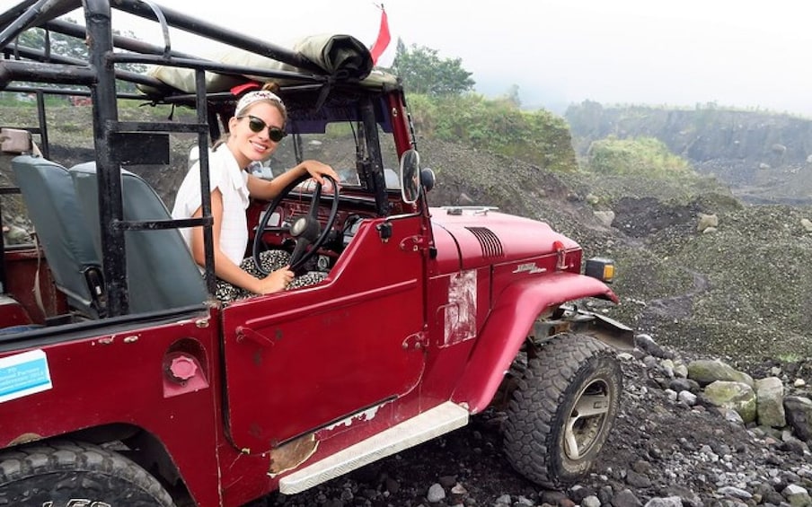 Batur Volcano 4WD Jeep Tour: Black Lava Adventure
