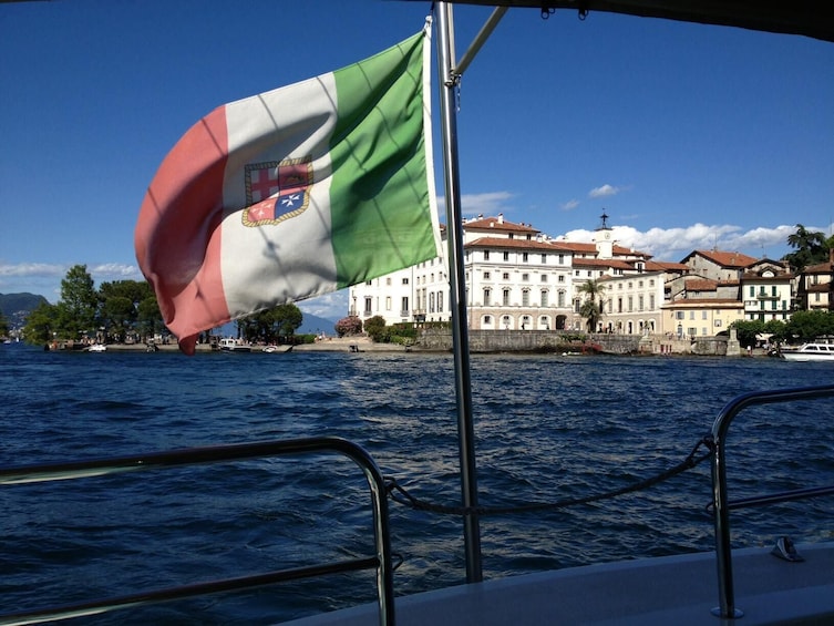 Lake Maggiore:Day Pass Borromean Islands Hop-On Hop-off tour