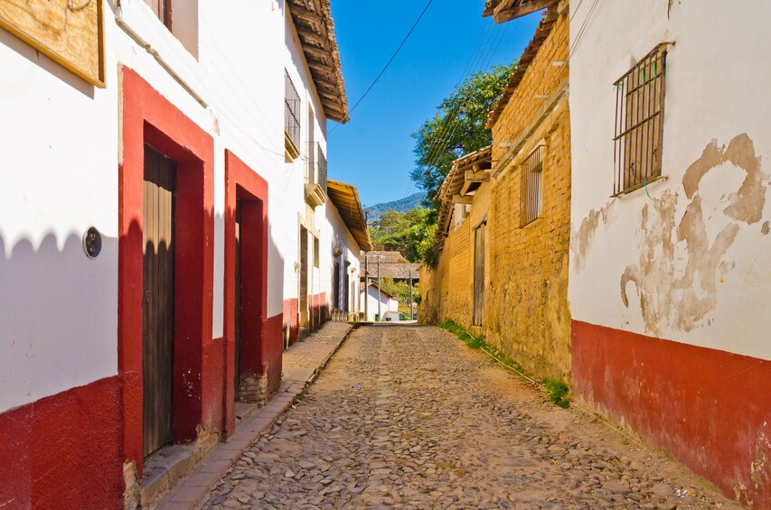 San Sebastian del Oeste Tour