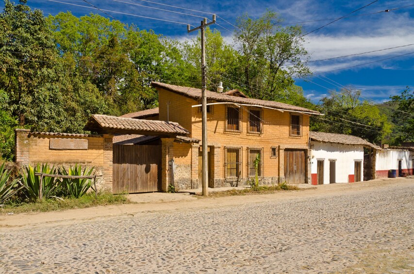 San Sebastian del Oeste Tour