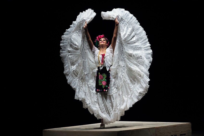 A Magical Spectacle: The World-Class National Folkloric Ballet of Mexico