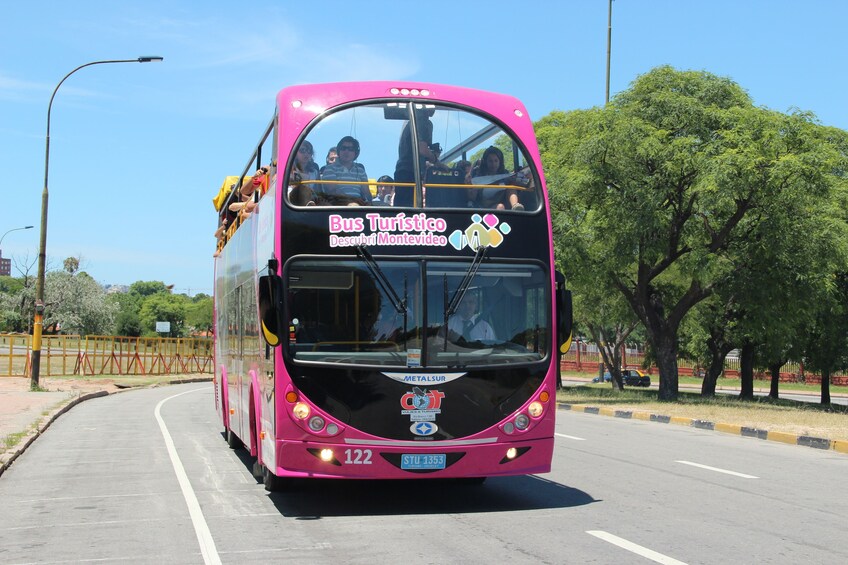 Bus Turístico Montevideo / Hop On Hop Off