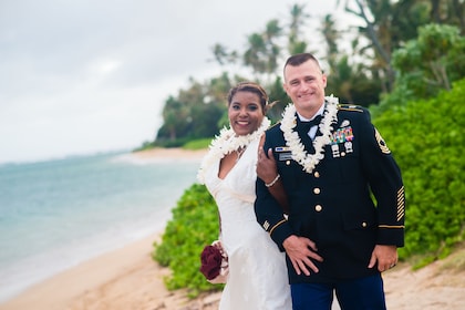 Toes in the Sand Micro Beach Wedding in Hawaii