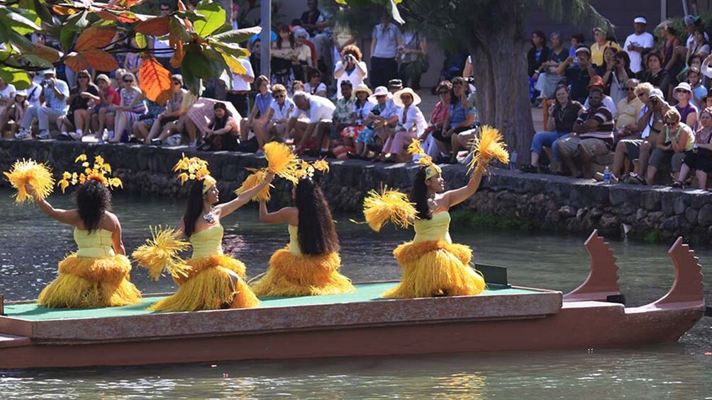 Exploring Polynesian Cultural Center (PCC) Hawaii