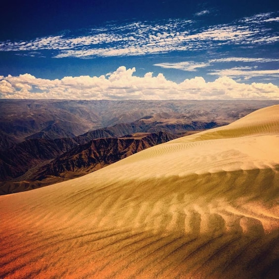 Cerro Blanco: Hiking and Adventure in the tallest Sand Dune 