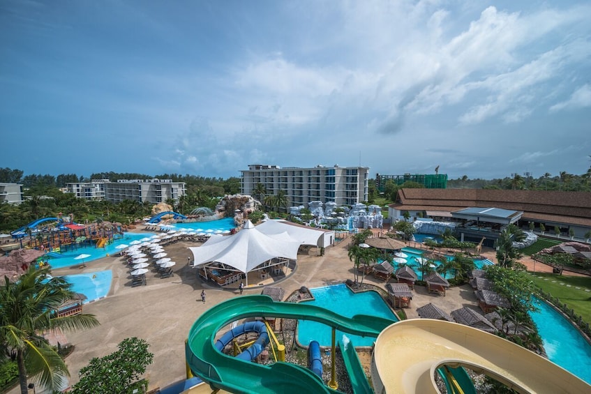 Splash Jungle Water Park