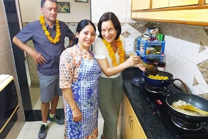 Cooking Demo + Lunch/Dinner and interaction with an Indian family @ Chez An...