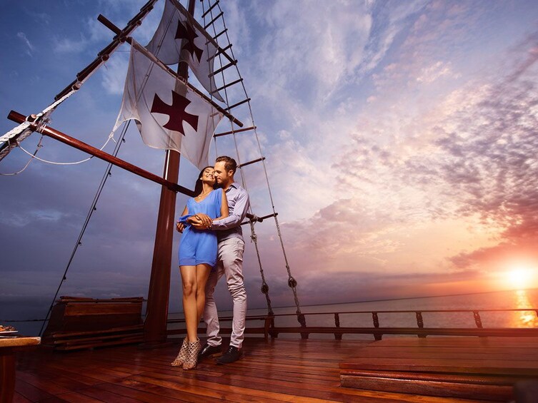 Magic & Romantic Date Sailing in Lagoon at Cancun