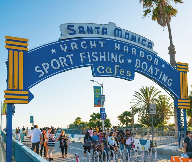 Full-Day Tour of Hollywood, Griffith & Coast