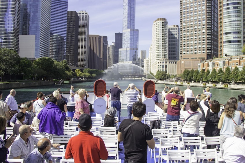 Wendella's 90-min Chicago River Architecture Tour