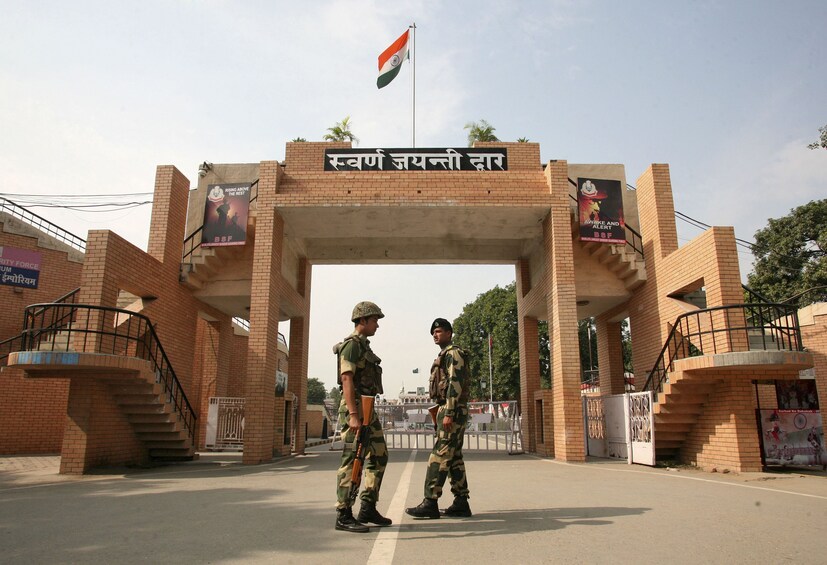 Dinner at Kesar Da Dhaba & Wagah Border Visit