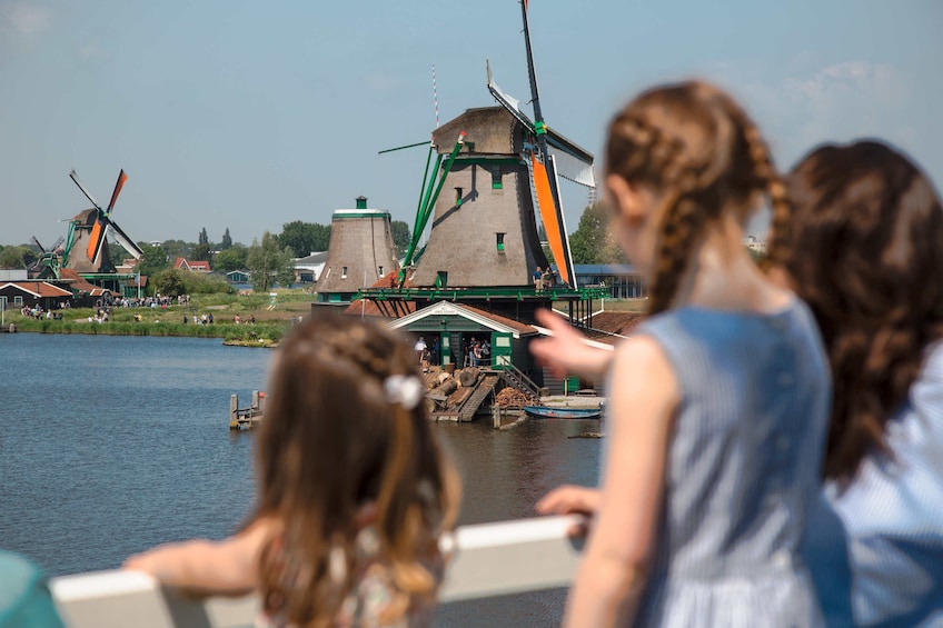 Family Day in Magical Zaanse Schans Private Tour