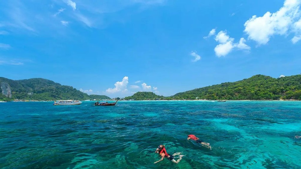 Lanta to Maya Bay, Bamboo and Phi Phi Island Snorkeling Tour