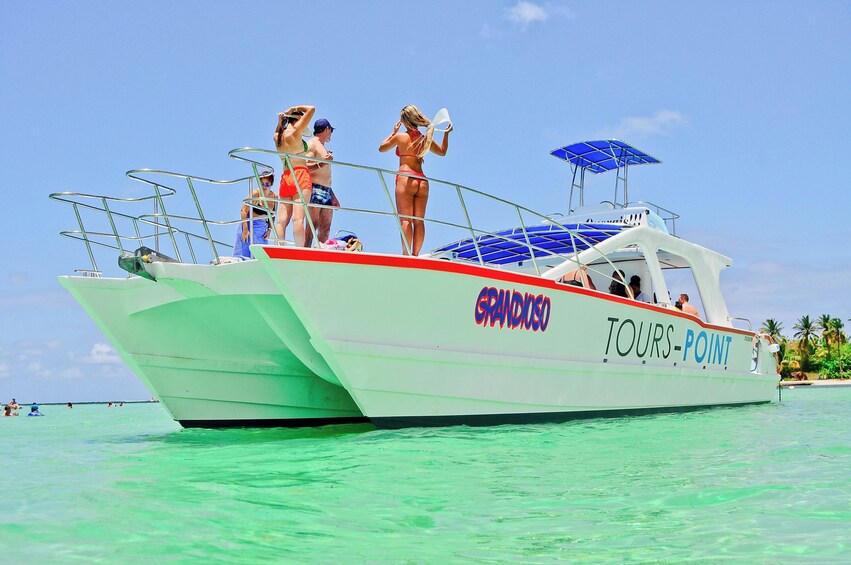 Catamaran Tours Point