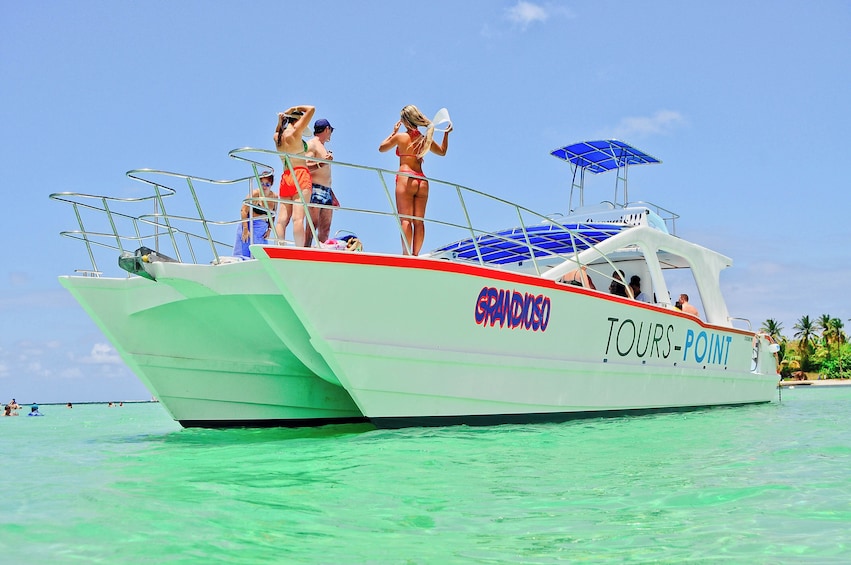 Catamaran Tours Point