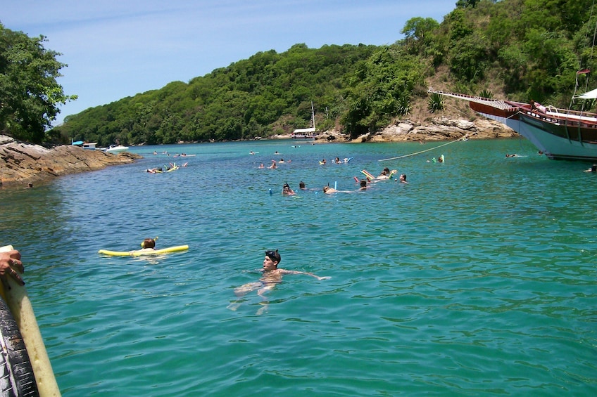 Ilha Grande with Boat Tour and Lunch 