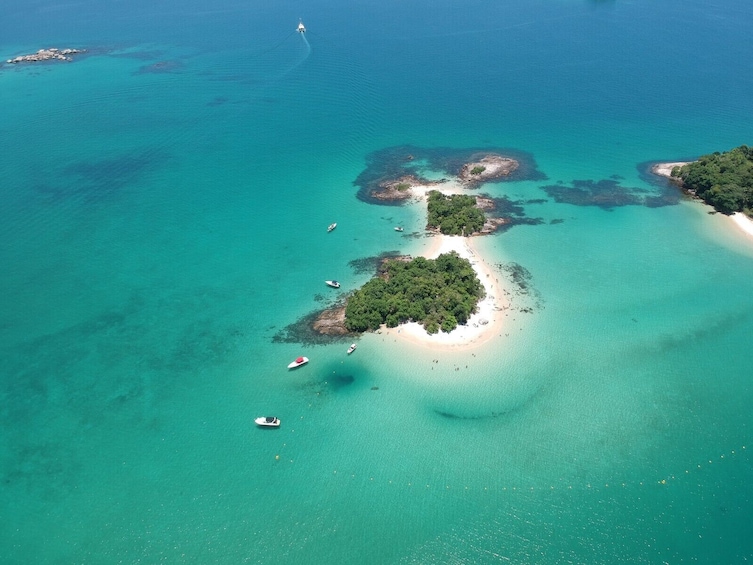 Ilha Grande with Boat Tour and Lunch 