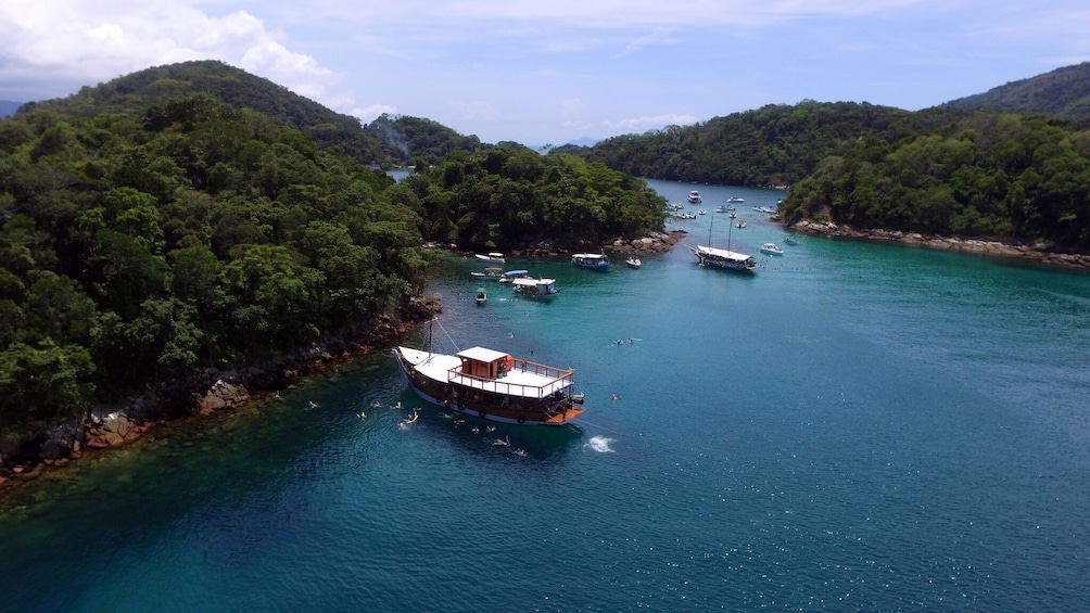 Ilha Grande with Boat Tour and Lunch 