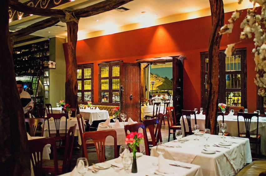 Lunch at the Huaca Pucllana restaurant
