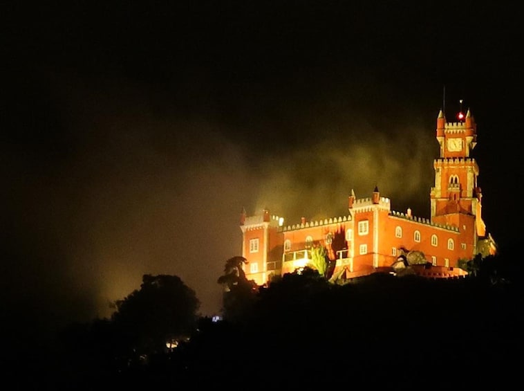Passeio Nocturno: "Dos Fantasmas do Castelo às Aparições..."