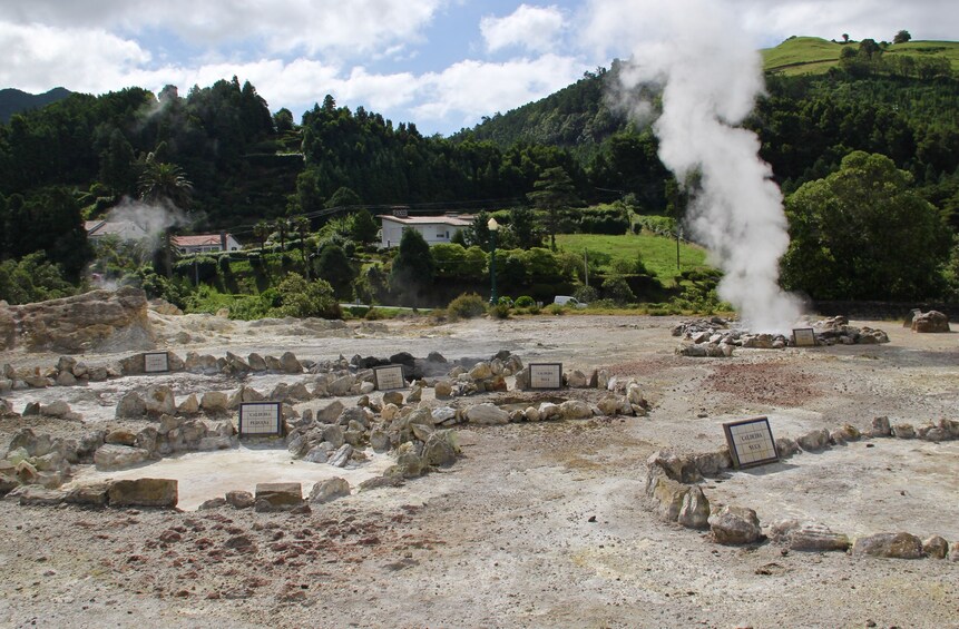 Mystic Furnas: Canoeing + Bikes (Full Day)