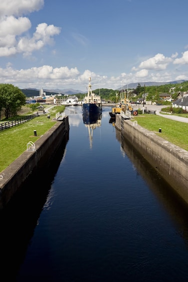 Loch Ness, Glen Coe and the Highlands - Spanish Tour Guide