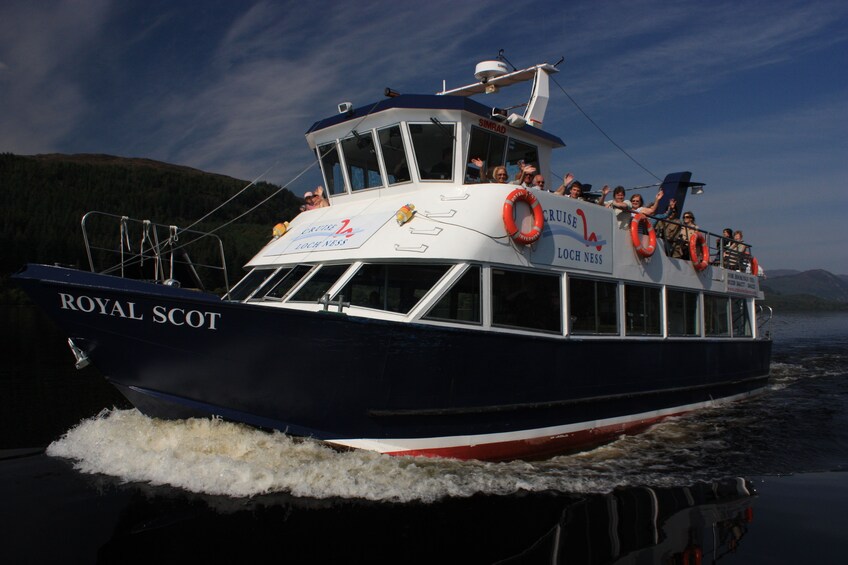 Loch Ness, Glen Coe and the Highlands - Spanish Tour Guide