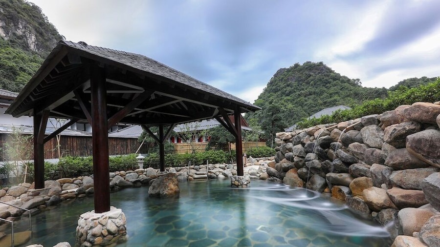 Vietnam: Yoko Onsen Quang Hanh