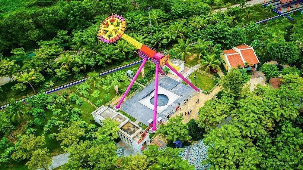 Vietnam: Asia Park