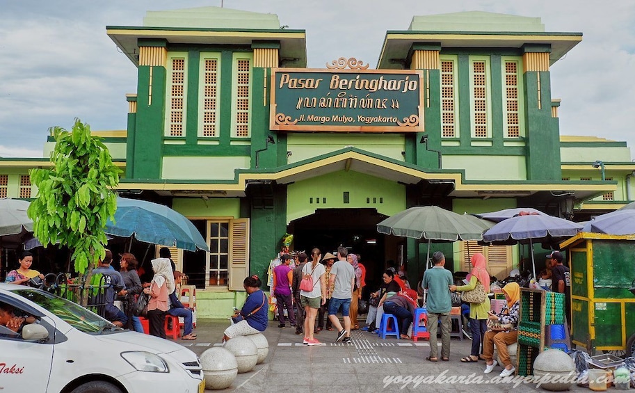 Yogyakarta Malioboro Walking Tour