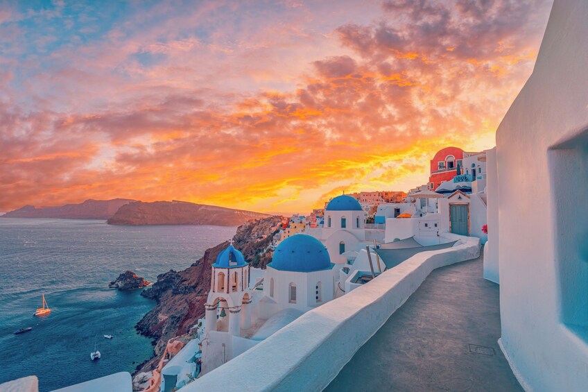 Private Half-Day Sightseeing Ride in Santorini