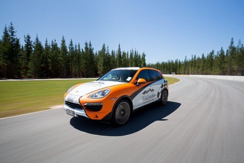 Highlands Taxi - Highlands Motorsport and Tourism Park